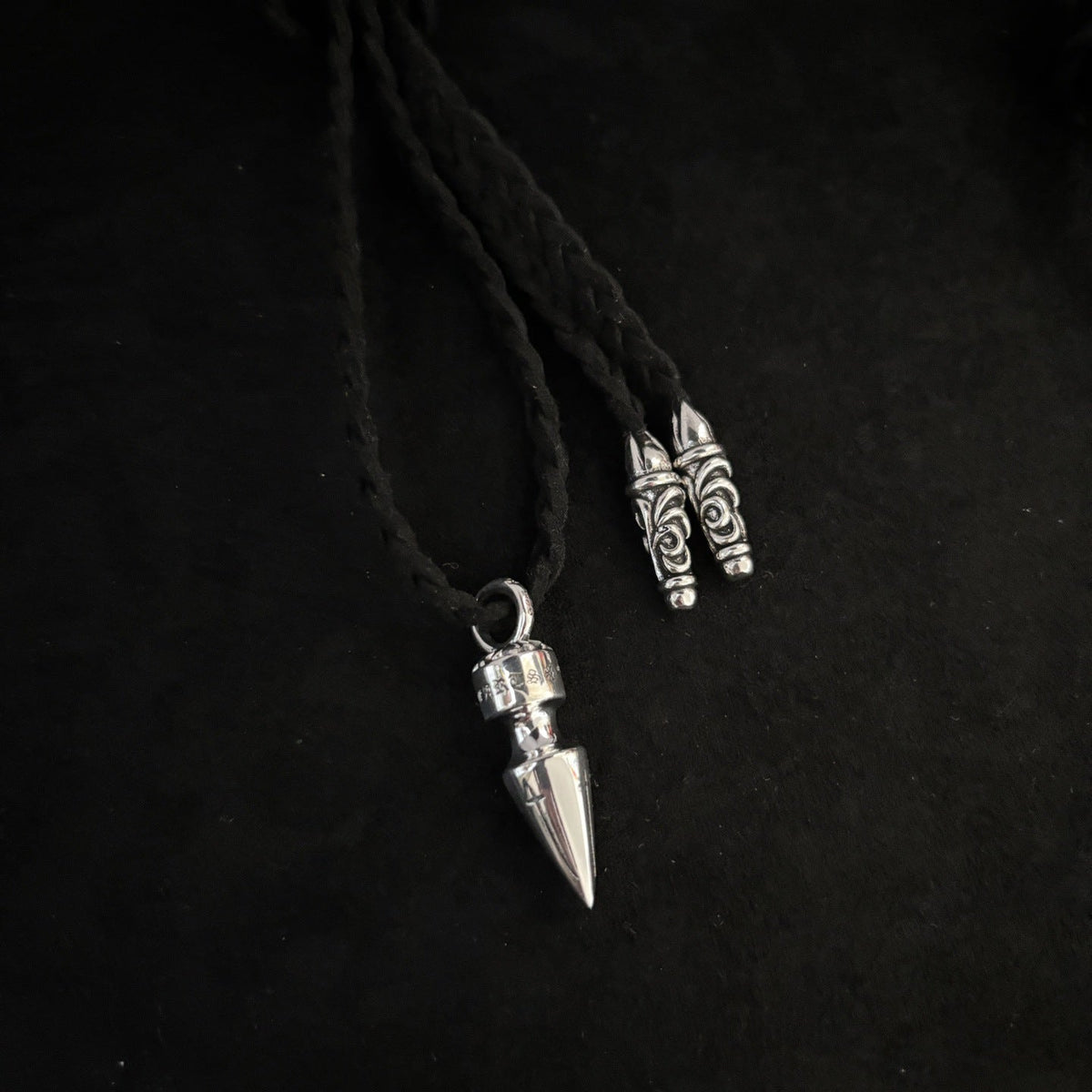 Chrome Hearts bullet-shaped six-pointed star tongue style leather rope necklace